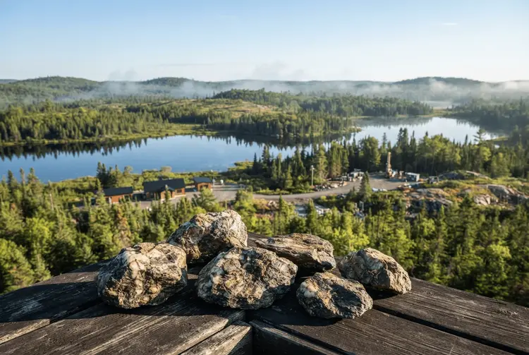 First Mining Gold unterzeichnet Partnerschaftsabkommen mit First Nations für Springpole
