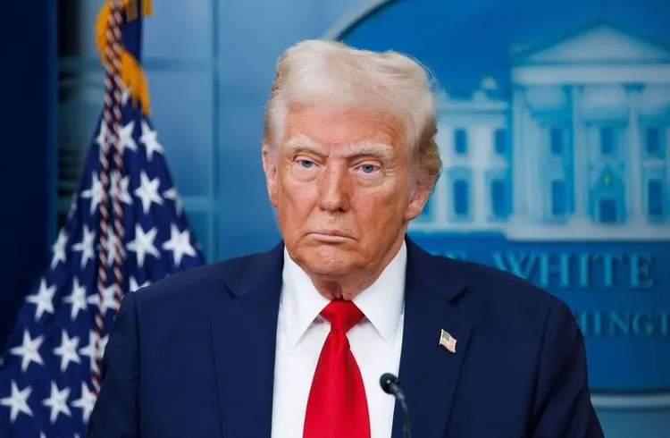 Trump verhängt Strafzoll auf Venezuela-Ölkäufer