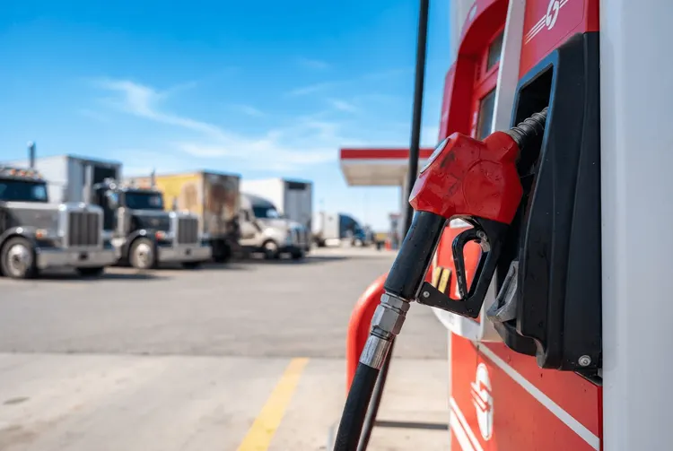 Energiemärkte im Ausnahmezustand: Diesel auf Rekordkurs, LNG-Versorgung wackelt
