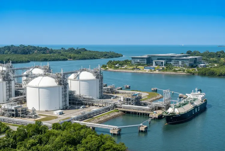 Stadtstaat Singapur lanciert erste LNG-Ausschreibung und denkt über Terminal-Neubau nach