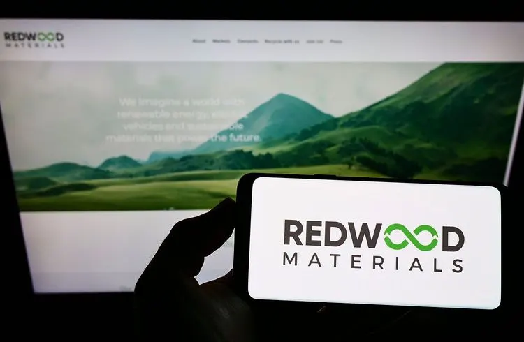 Tesla-Mitgründer erwirbt deutschen Akku-Recycler