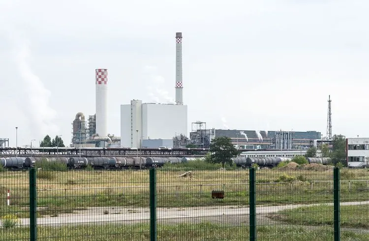 Zukunft der PCK Raffinerie in politischer Debatte